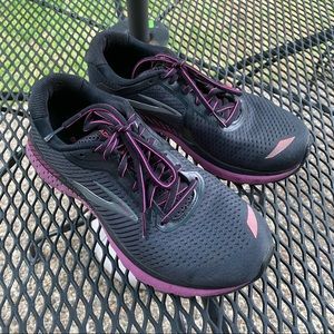 Brooks Adrenaline GTS 20 size 9